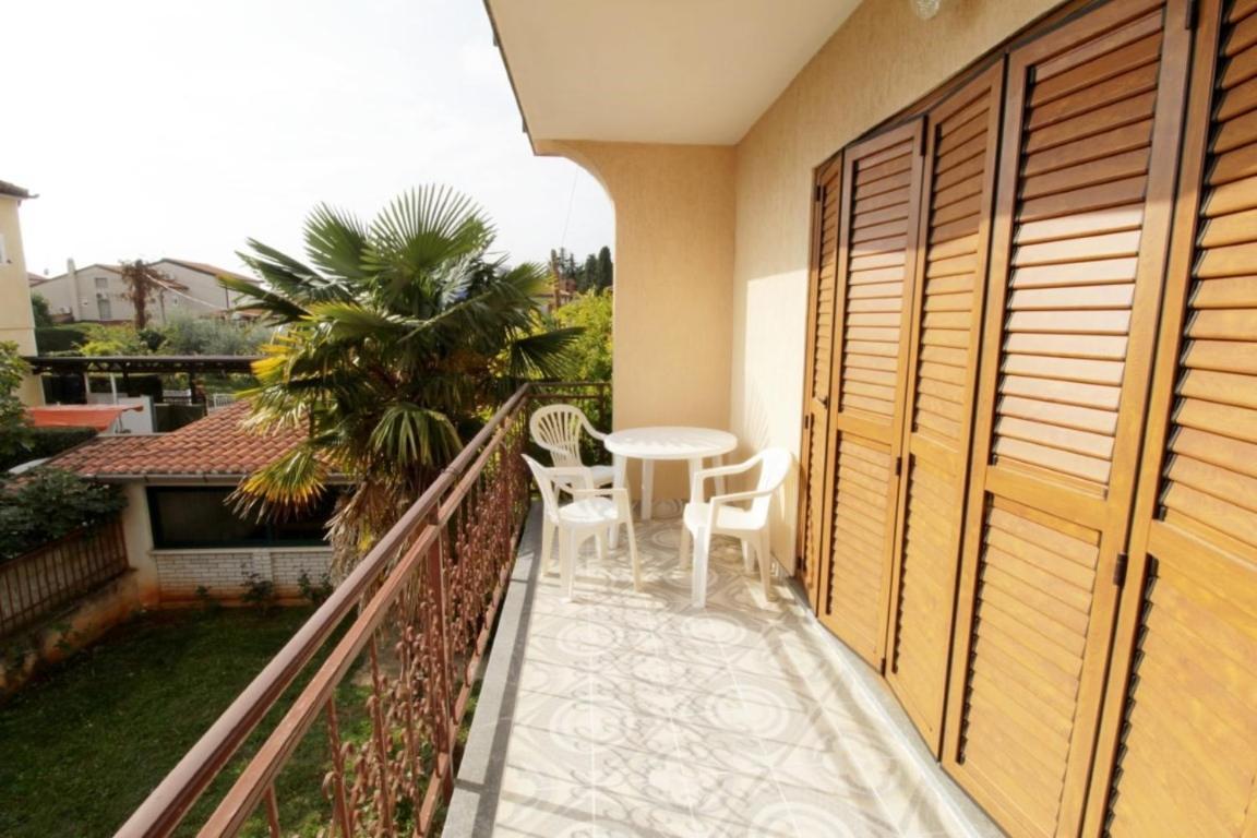 Guest house Leo With Pool